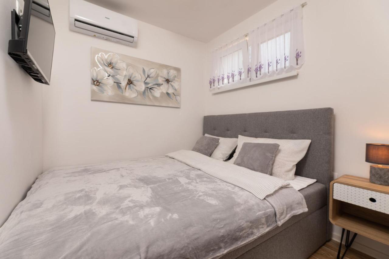 Apartments Vugrin Šilo 外观 照片